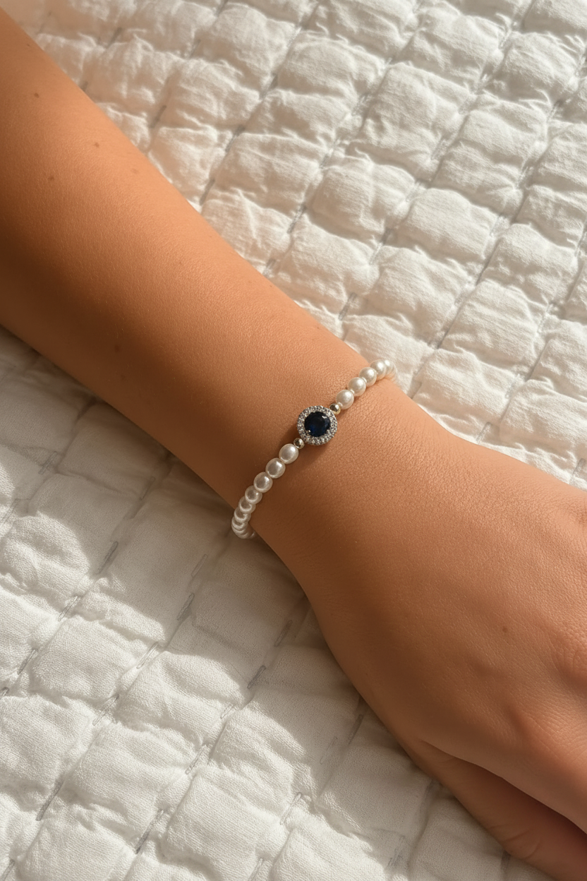 French Vintage Style Pearl Bracelet